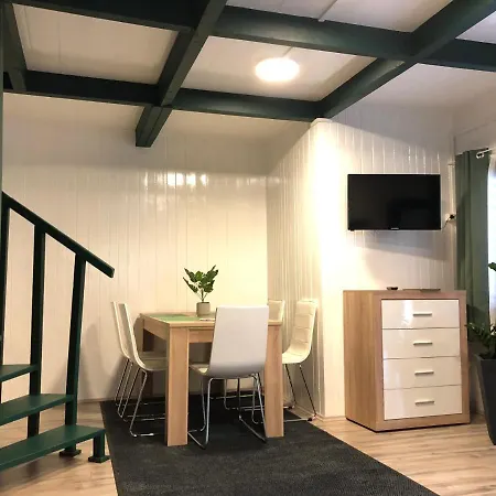 Bed and Breakfast Tiszavirag Panzio Es Ueduelokoezpont Tiszafüred