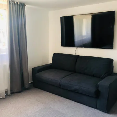 Tiszavirag Panzio Es Ueduelokoezpont Bed and Breakfast Tiszafüred