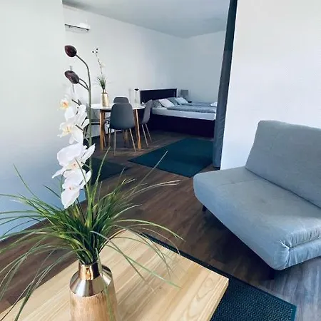 Tiszavirag Panzio Es Ueduelokoezpont Bed & Breakfast Tiszafüred