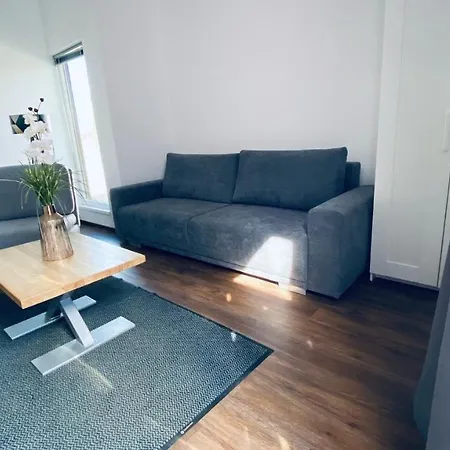 Bed & Breakfast Tiszavirag Panzio Es Ueduelokoezpont Tiszafured
