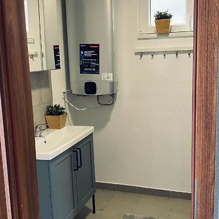 Tiszavirag Panzio Es Ueduelokoezpont 3* Tiszafüred