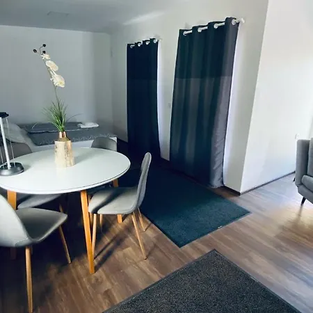 Oda ve Kahvaltı Tiszavirag Panzio Es Ueduelokoezpont Tiszafüred