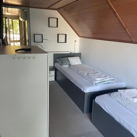 Bed and Breakfast Tiszavirag Panzio Es Ueduelokoezpont *